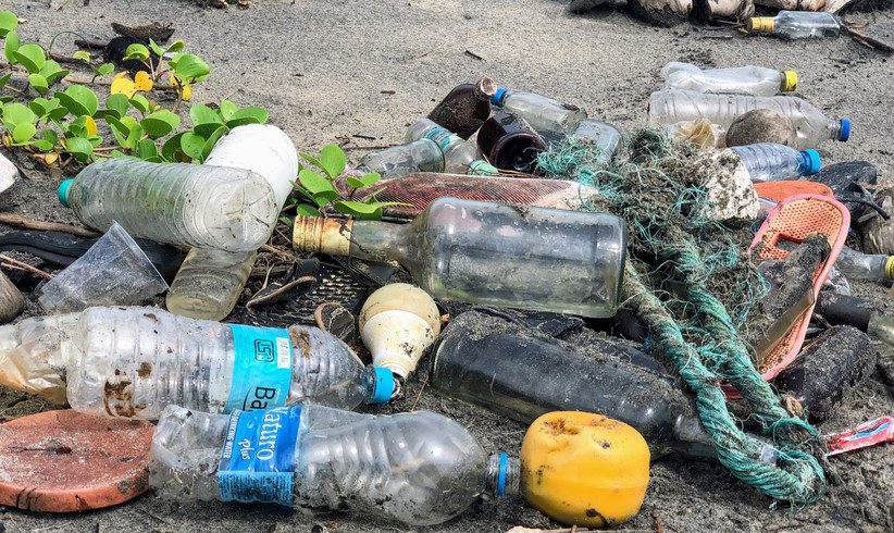 Bücher mit Plastikmüll bezahlen