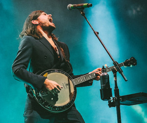 Mumford & Sons Banjospieler und die Alt Right