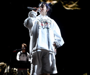 Billie Eilish veröffentlicht Video 'Not My Responsibility'