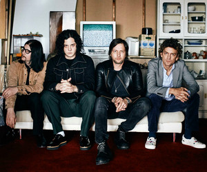 The Raconteurs veröffentlichen Doku und EP