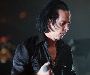 Nick Cave solo am Klavier