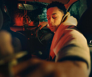 Loyle Carner: hugo