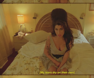 Neues Musikvideo zu "Tears Dry On Their Own" von Amy Winehouse